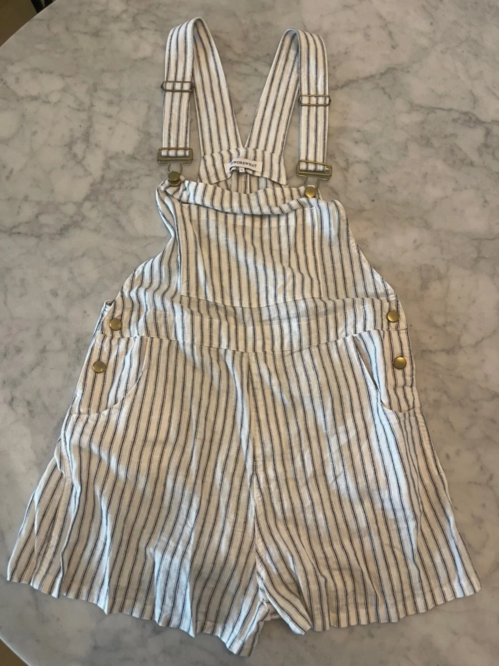 WEWOREWHAT Striped Linen Blend Playsuit In White Size L - Picture 6 of 7